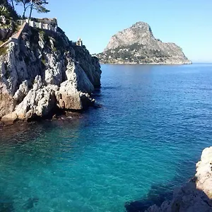 casetta-santelia-da-filippo.sicilyhotelsitaly.net/